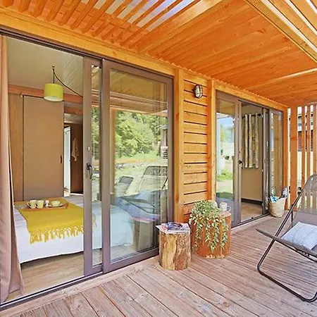 Campsite Cosy Avec Terrasse Pour 6 Personnes - Api-1-52-521 Darbres