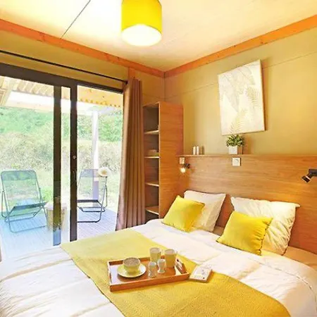 Cosy Avec Terrasse Pour 6 Personnes - Api-1-52-521 Campsite *
